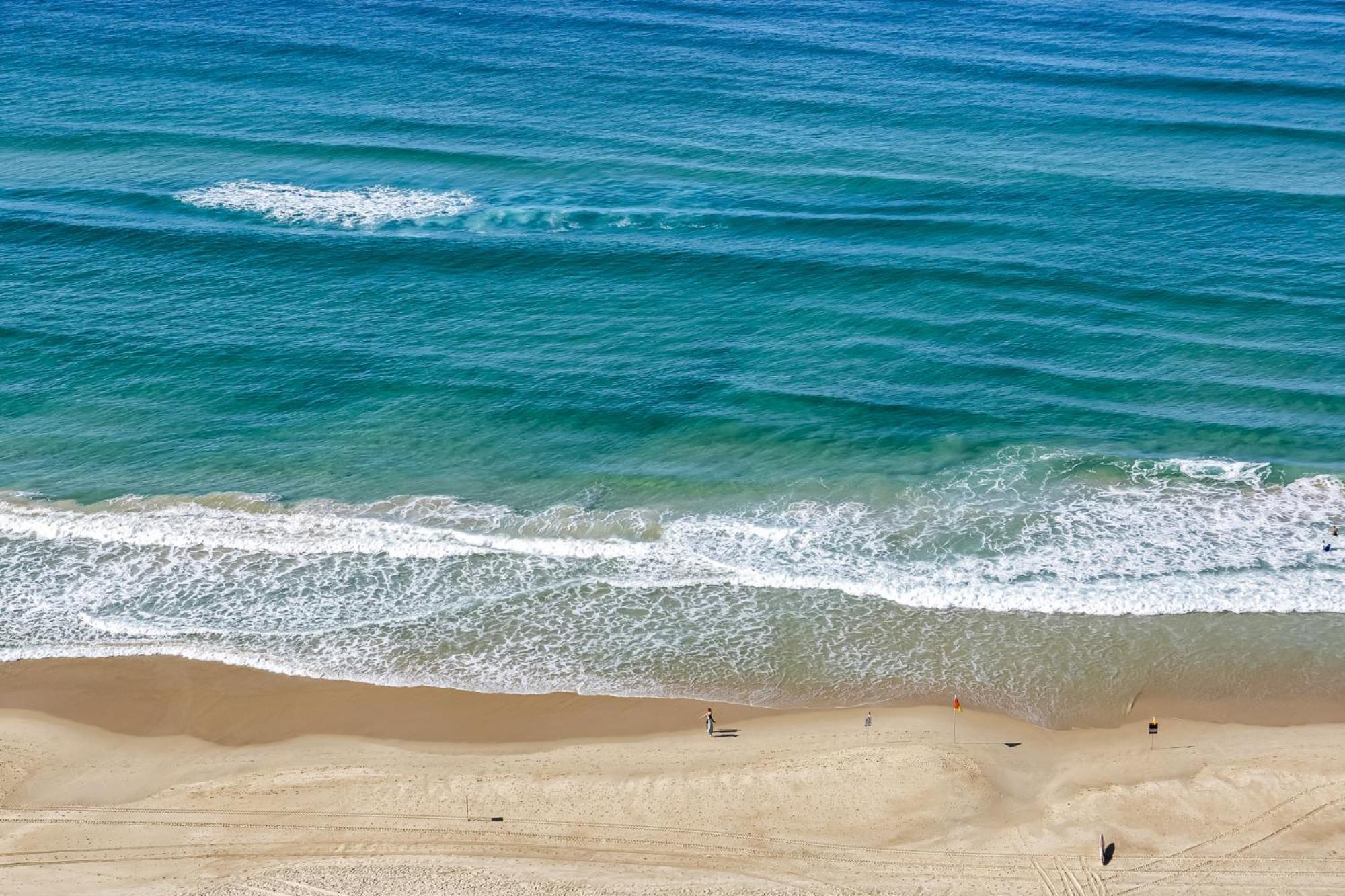 Wonderful 2-bed With Pool, Gym & Scenic Views Gold Coast